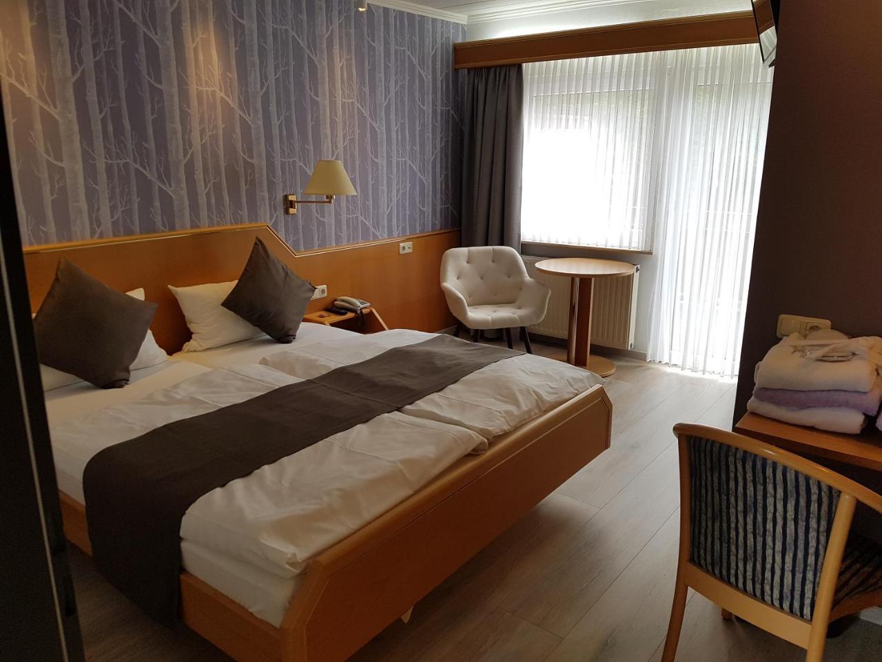 Waldhotel Kurfuerst Kaisersesch ภายนอก รูปภาพ