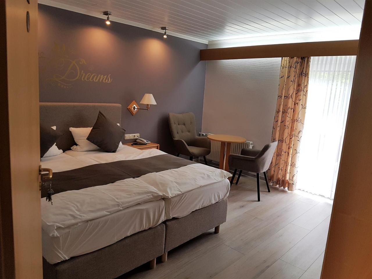 Waldhotel Kurfuerst Kaisersesch ภายนอก รูปภาพ